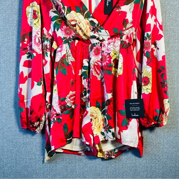 NEW Lulu’s XS Lovable Blossom Hot Pink Floral Print Satin Surplice Romper - Picture 8 of 11
